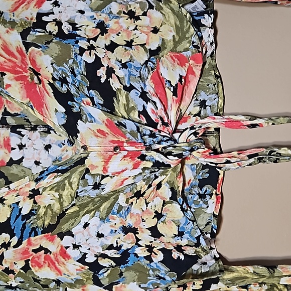 Billabong Crop Top - Picture 5 of 10